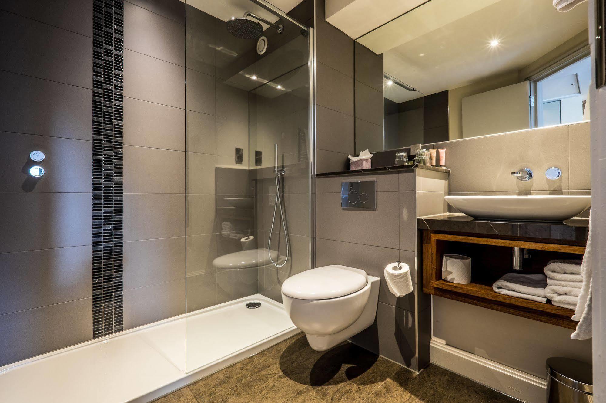 The Alexander Pope Hotel Туикнем Экстерьер фото